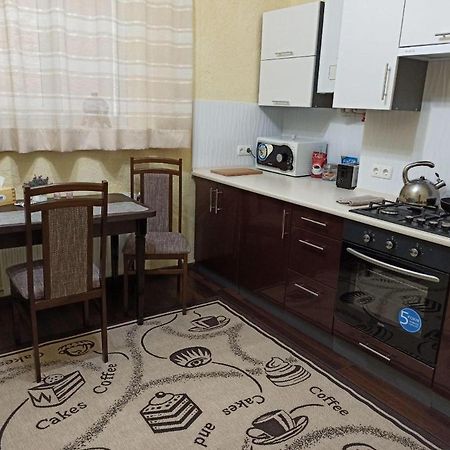Квартира В Самом Центре Wi-Fi Apartment Chernivtsi Exterior photo