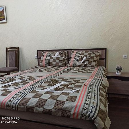 Квартира В Самом Центре Wi-Fi Apartment Chernivtsi Exterior photo