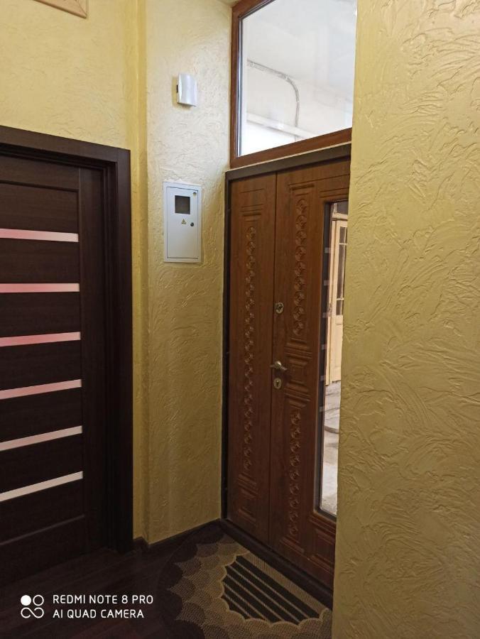 Квартира В Самом Центре Wi-Fi Apartment Chernivtsi Exterior photo
